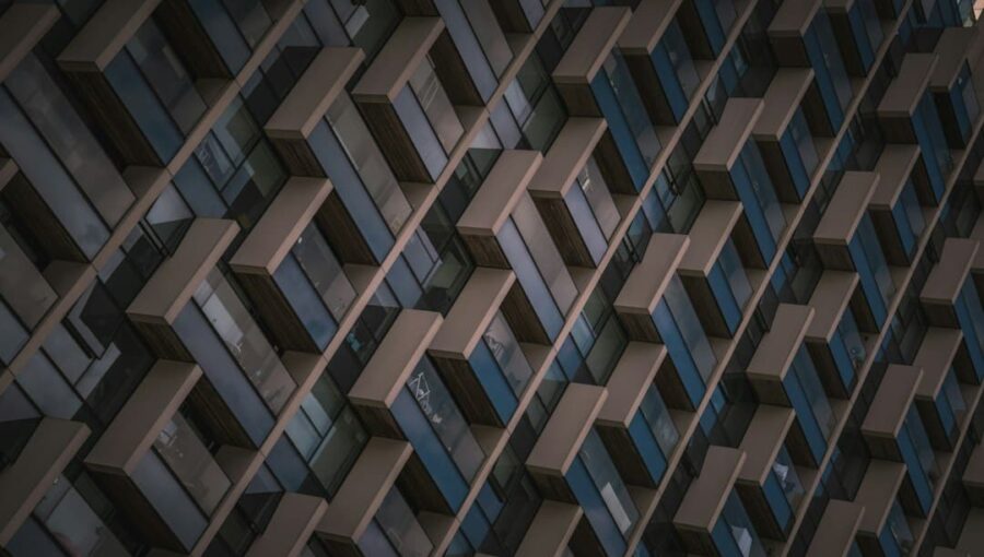 Photo Modular vs Monolithic Blockchains Architecture
