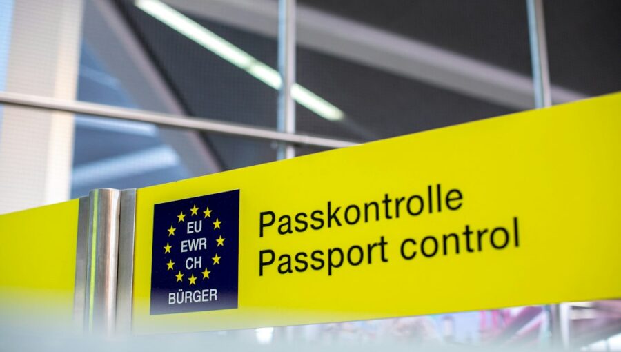 Photo Digital Product Passports Electronics Supply Chain Transparency ESG