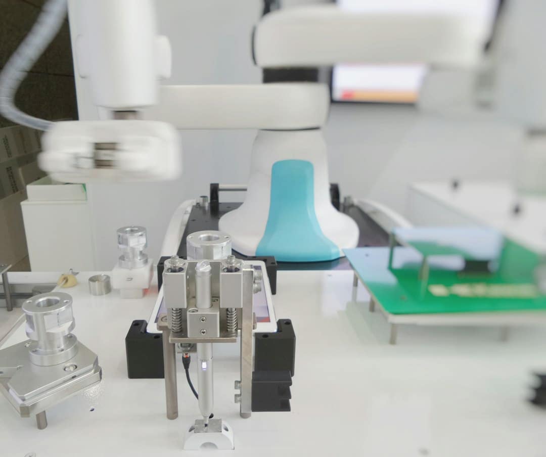 Photo Collaborative Robots Precision Manufacturing