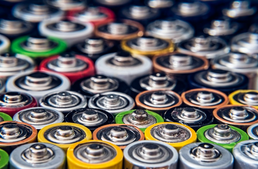 Solid-State Battery Technology: Breakthroughs Shaping the Future of Electronics 2 Photo solid-state battery technology breakthroughs