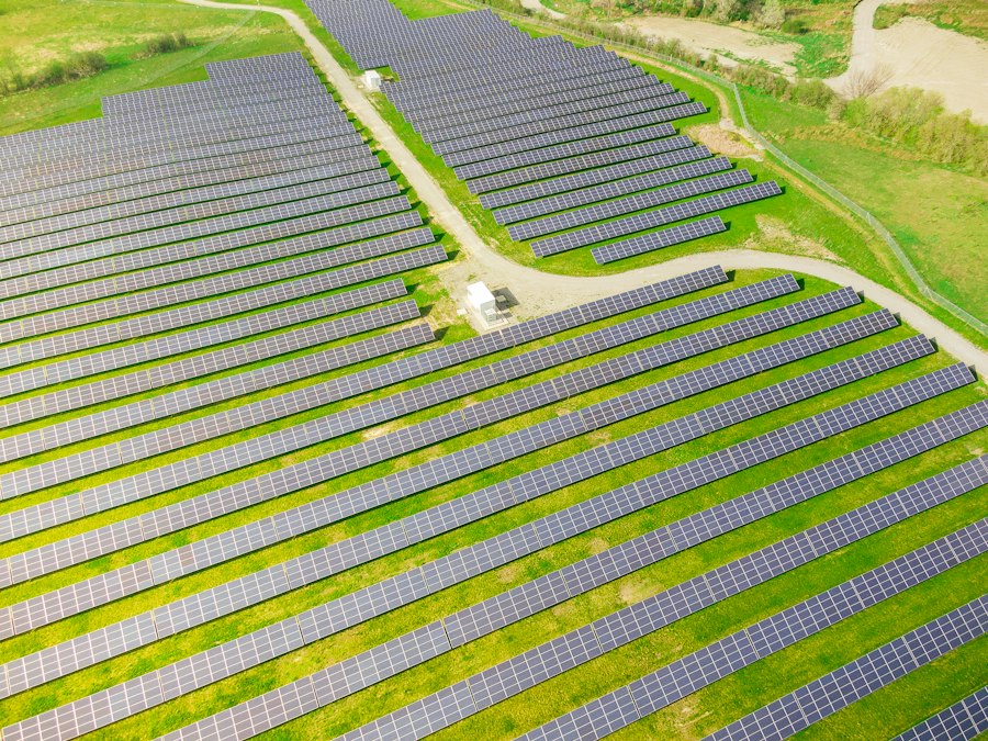 Smart solar inverters dynamic grid tariff automation