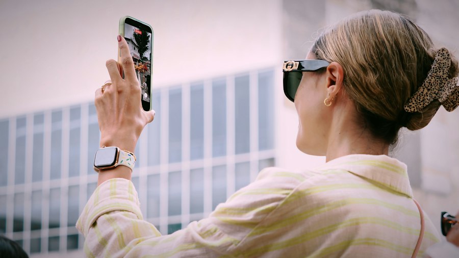 smart glasses real-time translation overlay