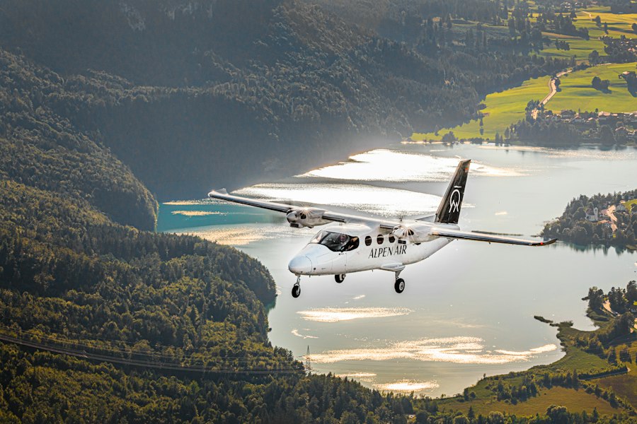 Photo Hybrid hydrogen regional aircraft