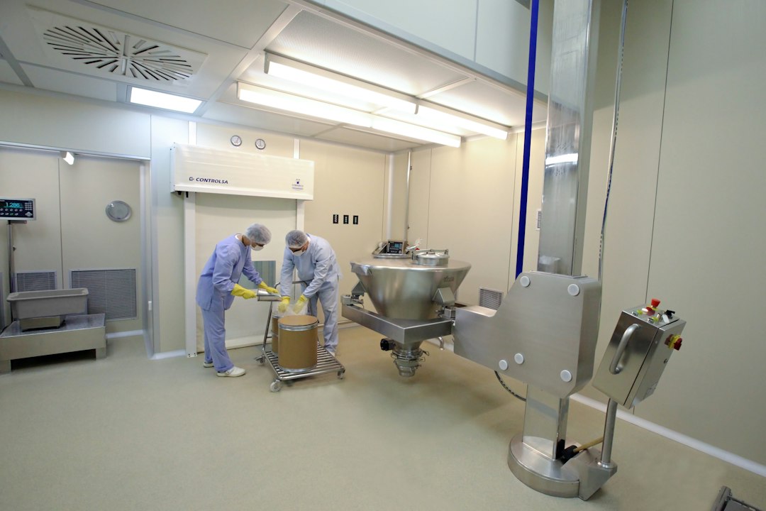 Photo lab-grown meat bioreactor technology