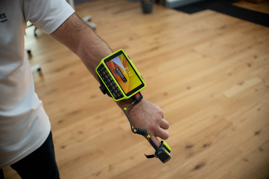 Bioimpedance Spectroscopy in Smart Bands: Body Composition Analysis on the Wrist 2 Photo Bioimpedance Spectroscopy Smart Wristband